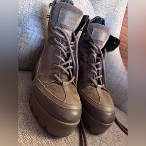 Uterque Taupe Platform Lace Up Boots😎❤️